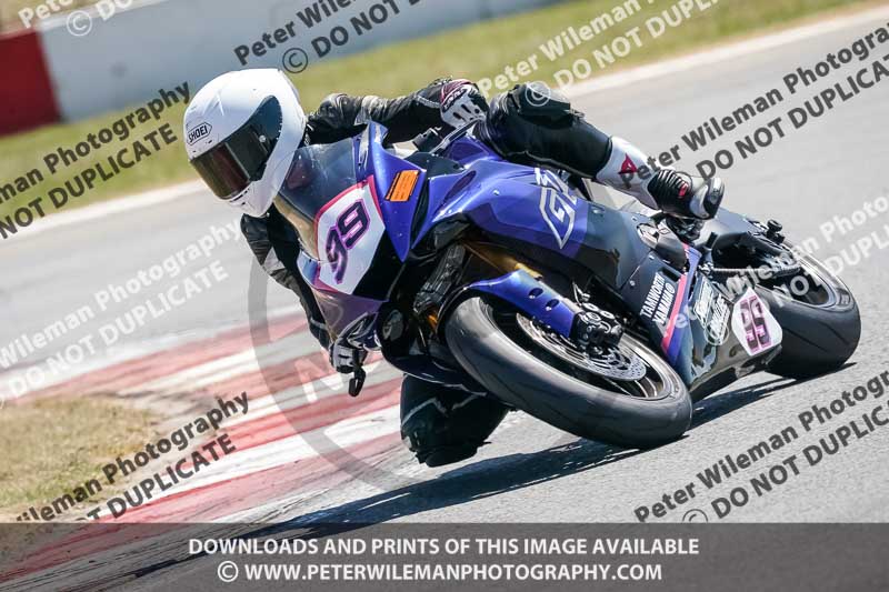 donington no limits trackday;donington park photographs;donington trackday photographs;no limits trackdays;peter wileman photography;trackday digital images;trackday photos